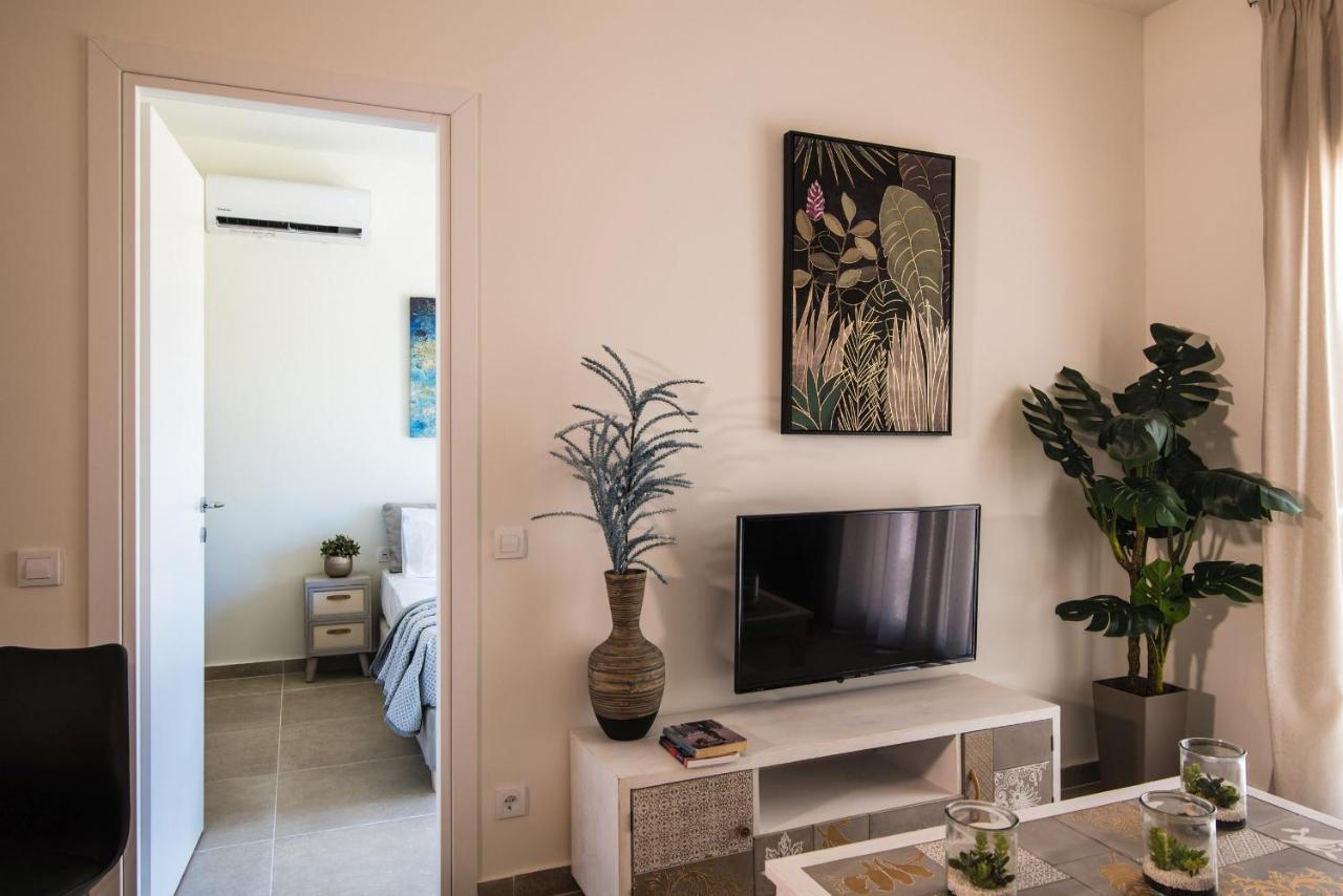 Lodge Modern Apartments, In Kalamaki Centre Εξωτερικό φωτογραφία