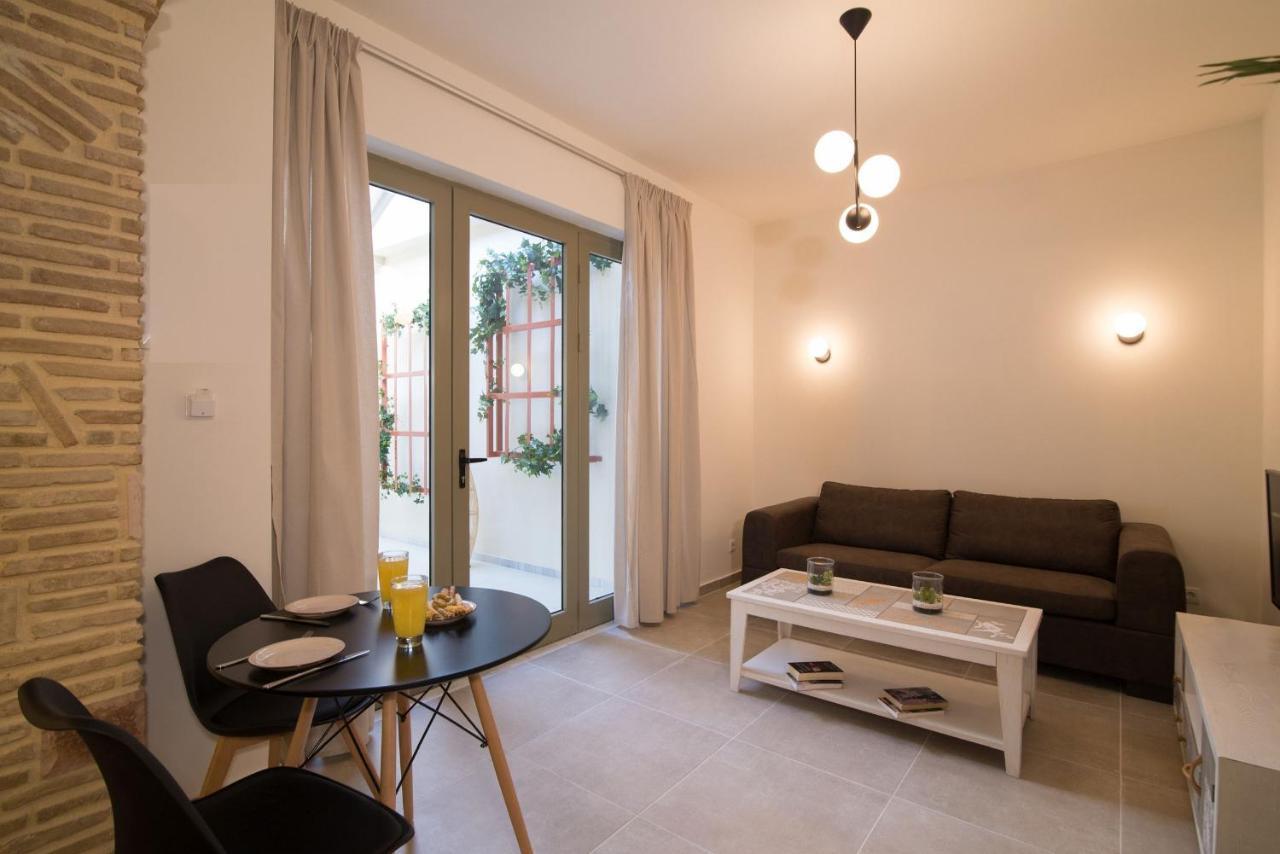 Lodge Modern Apartments, In Kalamaki Centre Εξωτερικό φωτογραφία
